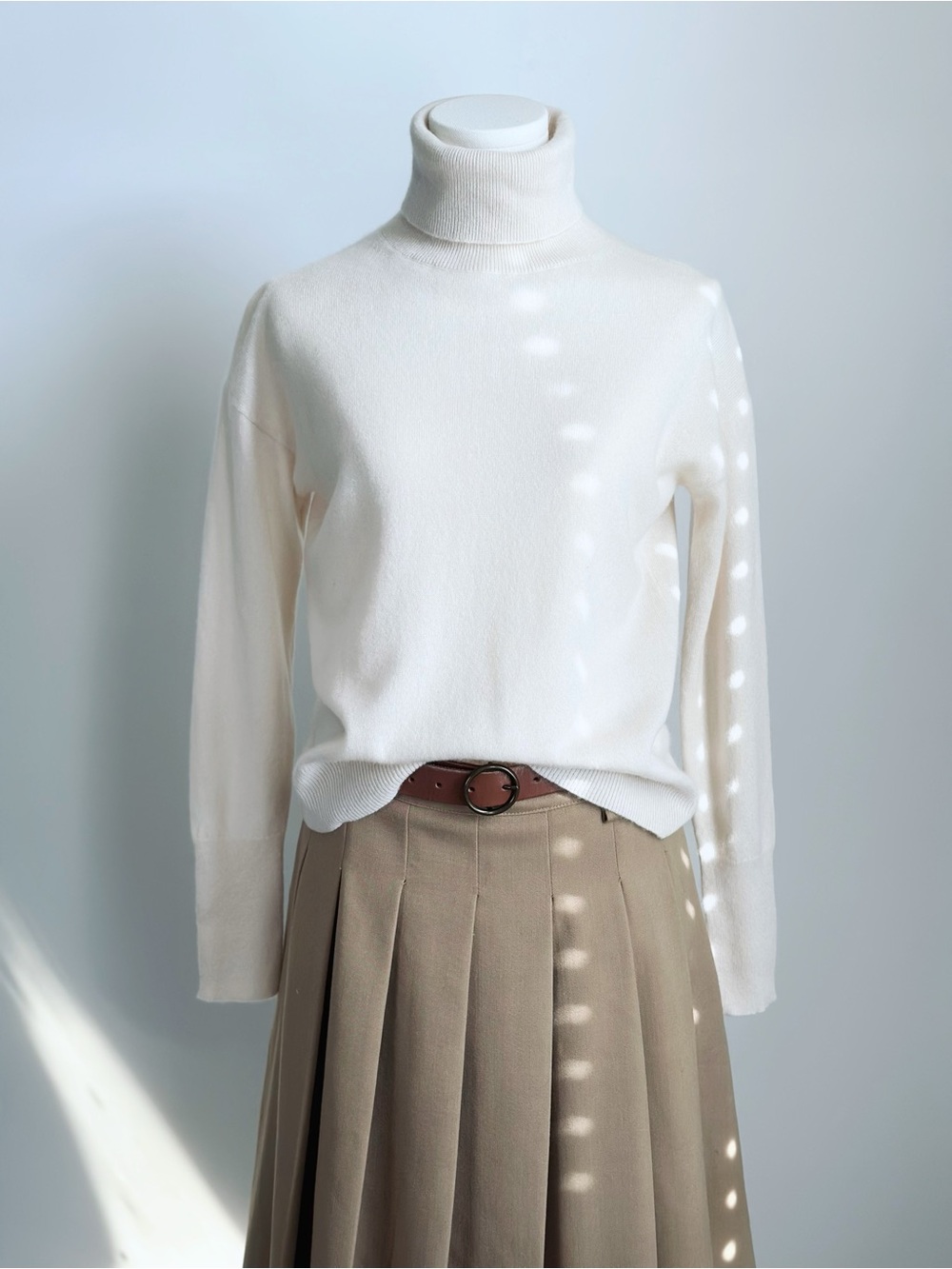 J.Crew 100% Cashmere Turtleneck Sweater Women’s XS Ivory – Excellent Condition